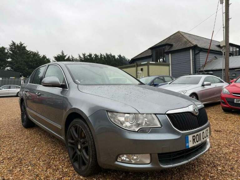 2011 Skoda Superb 2.0 TDI Elegance Euro 5 5dr HATCHBACK Diesel Manual