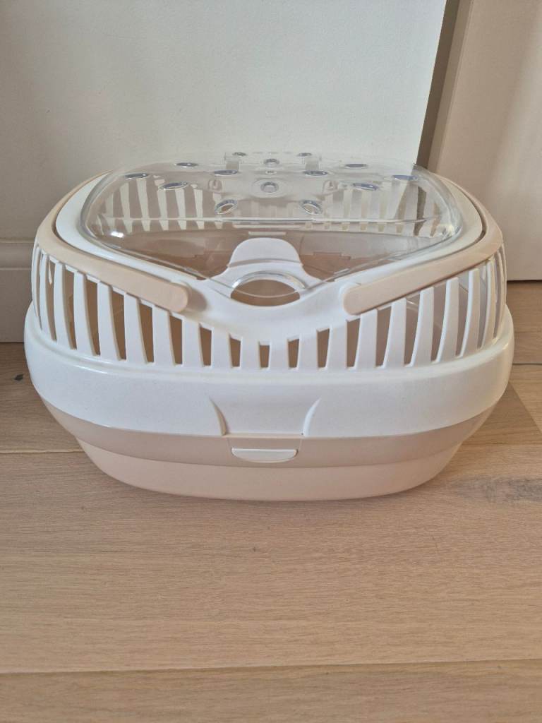 Pets at Home Carrier Size 3 Natural for Hamster Rat Mouse Gerbil Guinea Pig or Chinchilla