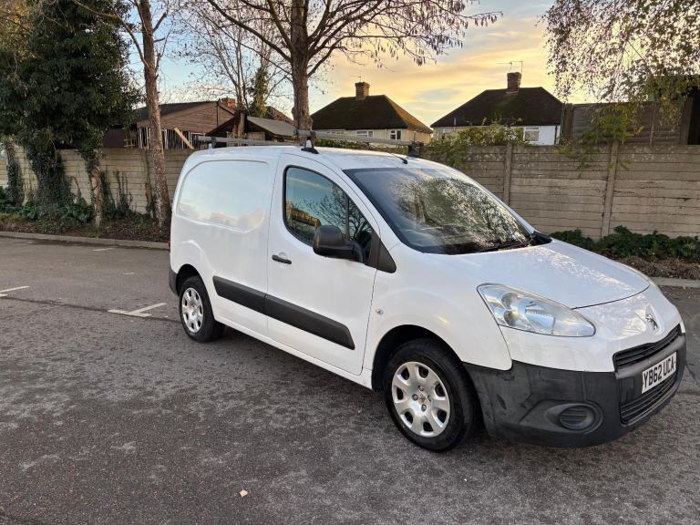 2012 Peugeot Partner*Berlingo*NO VAT*NEW MOT*CLEAN AND TIDY*