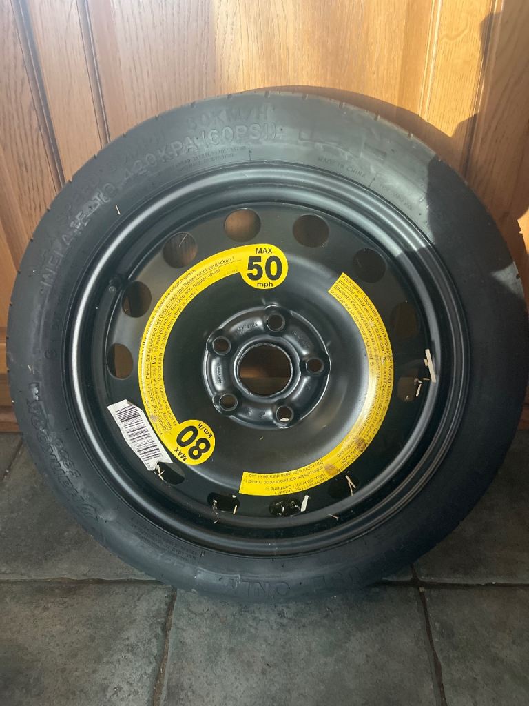 Volkswagen Golf spare plus jack and wheel brace