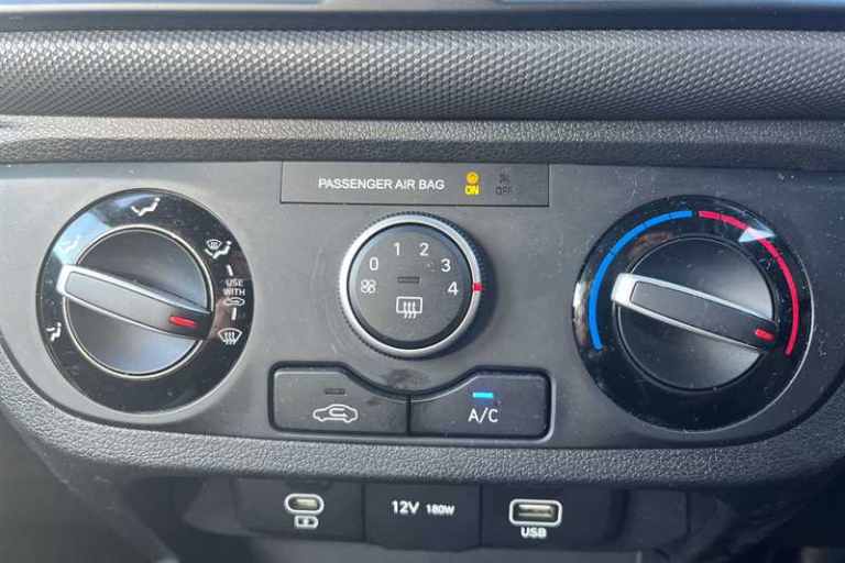 2025 Hyundai i10 1.0 Advance Hatchback 5dr Petrol Manual Euro 6 (s/s) (63 ps) Hatchback Petrol Ma...