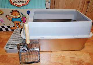 Stainless Steel Cat litter tray with metal scoop and mat - Brand new in box
