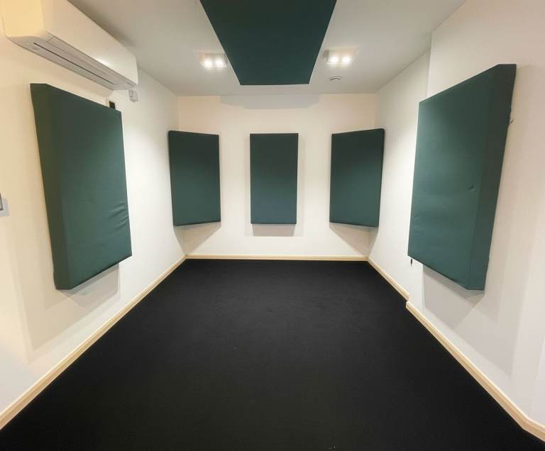 Music Studio | Podcast | SoundProof Room | Therapy Room to Rent in Hackney East London E9