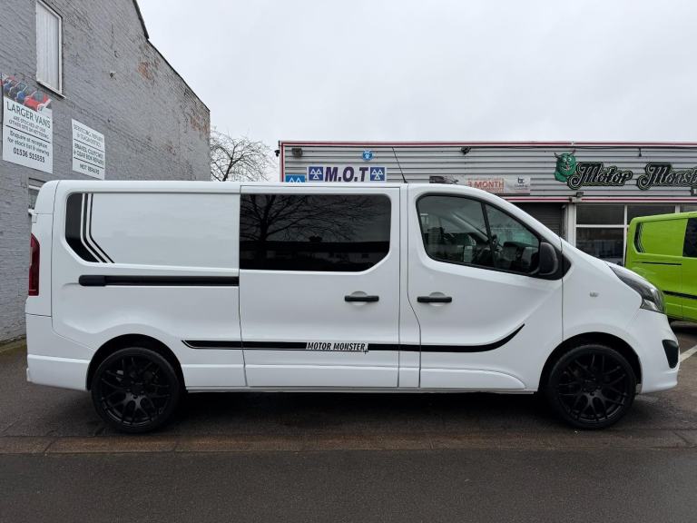 Vauxhall Vivaro 1.6 CDTi 2900 Sportive 6 Seat LWB Crew Van  DIESEL 2018/68