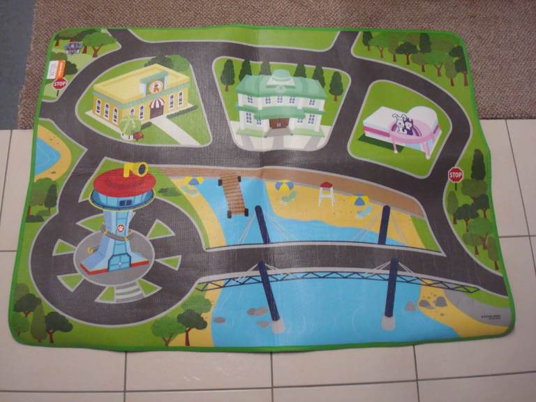 CHILDS ROAD PLAY MATT AS NEW
