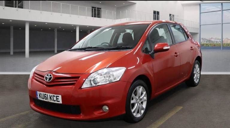 Toyota auris petrol 2011 1.6 5 doors ulez compliant 
