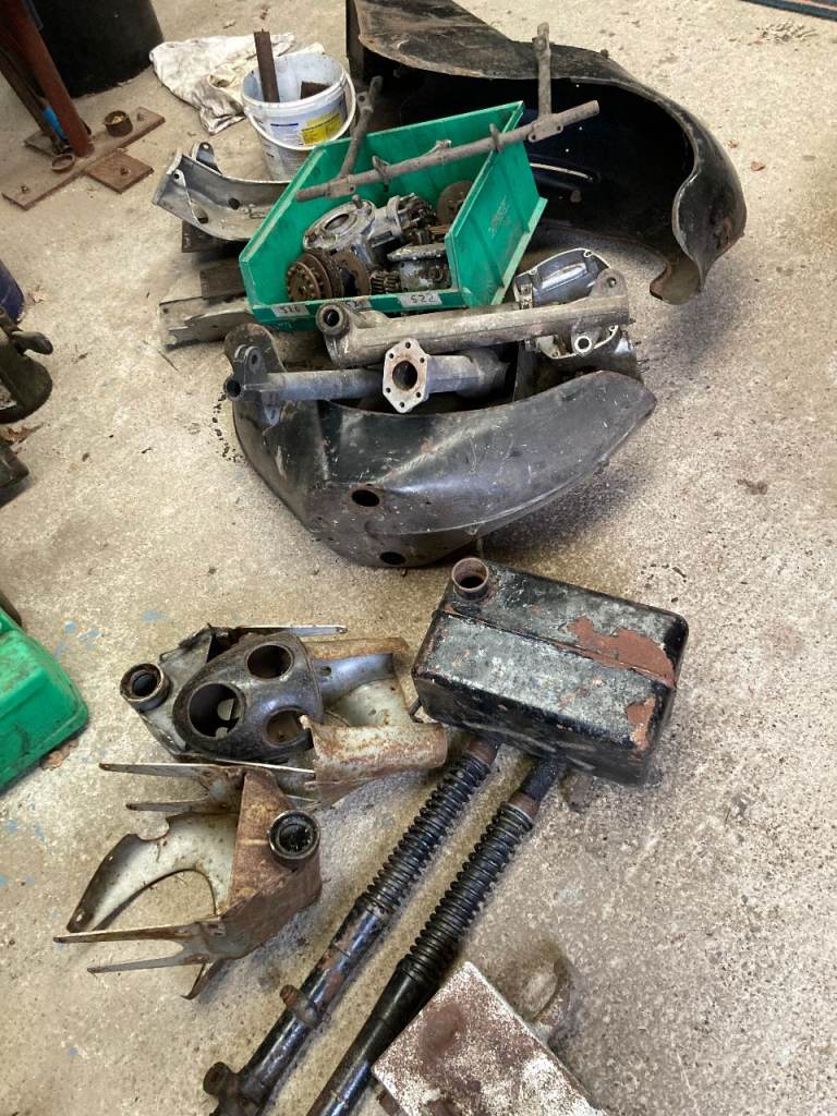 Velocette LE parts