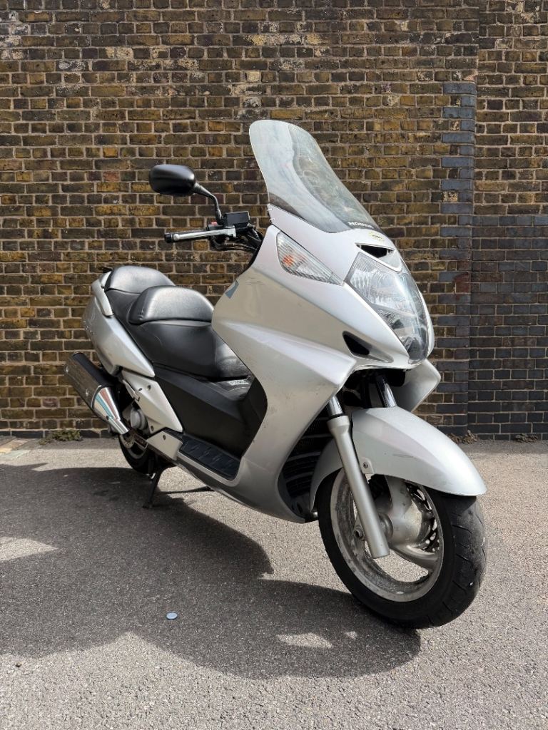 HONDA SILVER WING 600, ULEZ COMPLIANT, ONE YEARS MOT