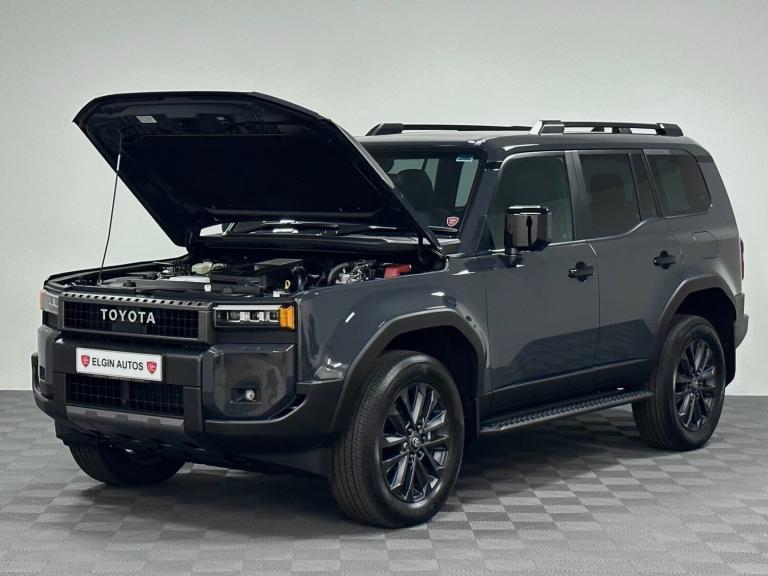 2025 Toyota Land Cruiser Invincible 2.8 D-4D Auto (LWB) ( 204 bhp ) Station Wagon Diesel Automatic