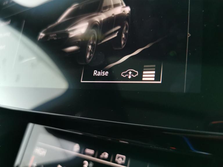 2021 Audi e-tron 300kW 55 Quattro 95kWh Black Edition 5dr Auto ESTATE ELECTRIC Automatic