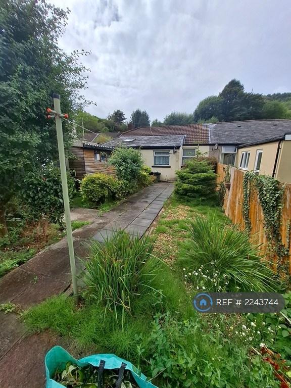 2 bedroom house in Oakfield Terrace, Llwynyppia, CF40 (2 bed) (#2243744)