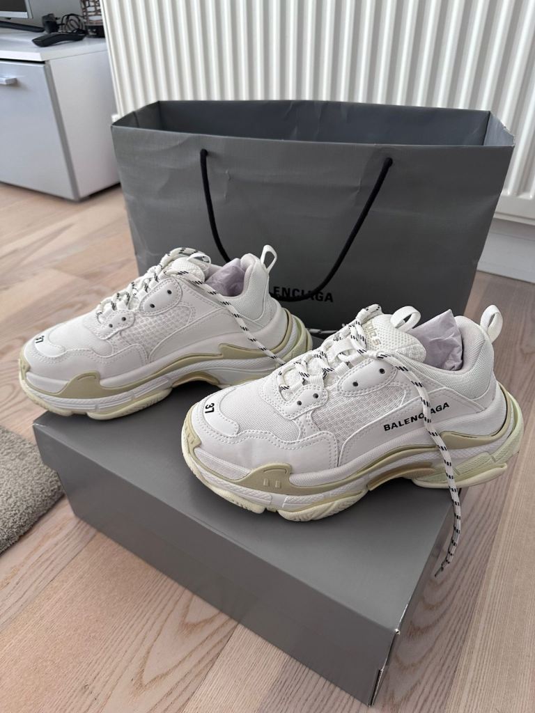Balenciaga 37