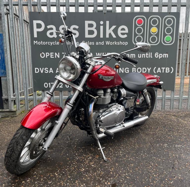 2004 Triumph Bonneville America 790cc British Twin Classic Cruiser Motorcycle