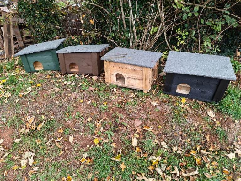 Handcrafted Solid Wooden Hedgehog House – Waterproof Felt Roof & Predator Proof