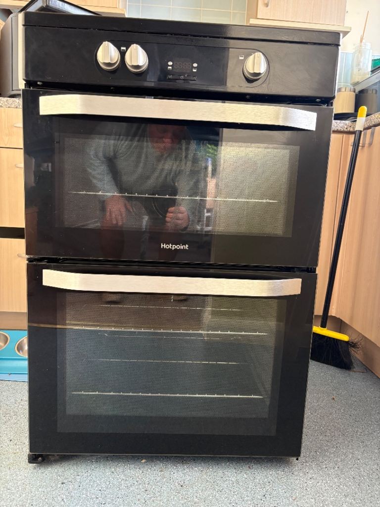 image for Hotpoint HDM67I9H2CB/U 60cm Induction Electric Cooker – Black