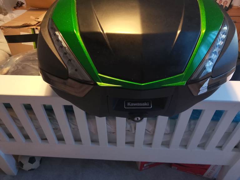 Kawasaki z1000sx luggage rack and box