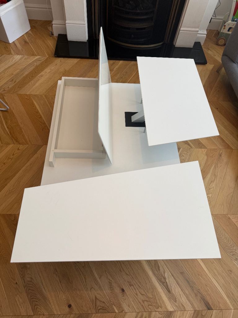 BoConcept Barcelona Functional Coffee Table with Storage – White Lacquer & Glass