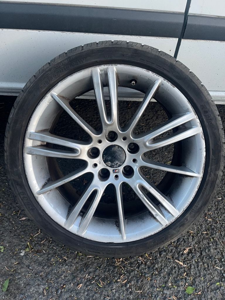 1x genuine rear bmw mv3 alloy wheel 8.5jx18 7843841 / 8036934