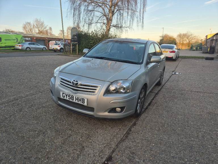 toyota avensis 2008