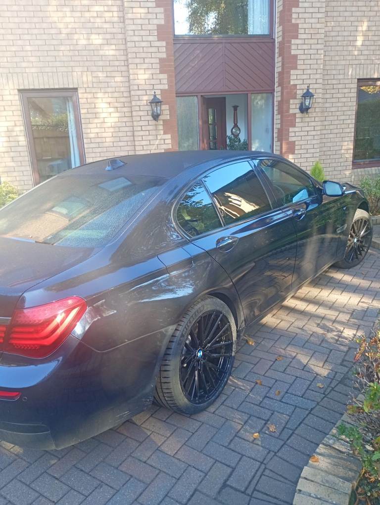 BMW 7 SERIES Saloon 2014 Semi-Auto 2993 (cc) 4 doors