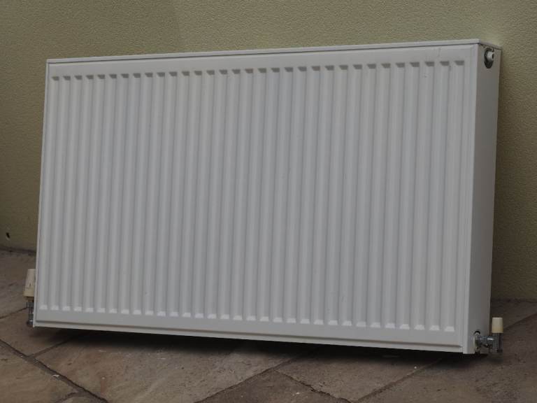 White Panel Radiator – Good Condition