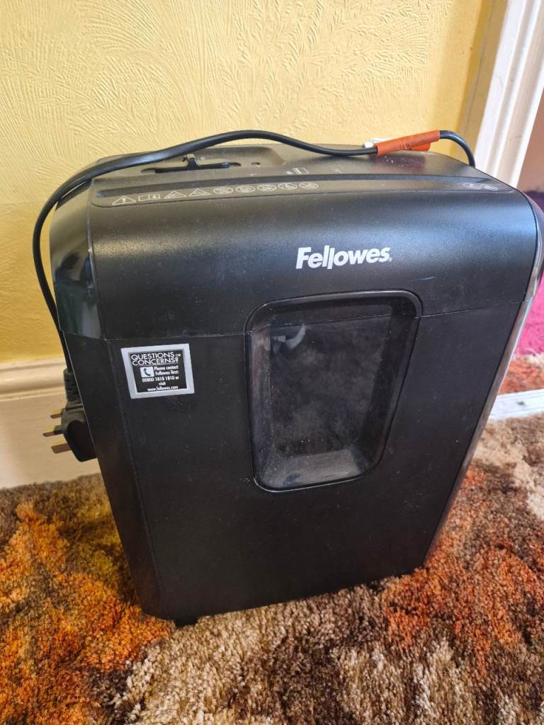 Fellowes Paper Shredder – Good Condition