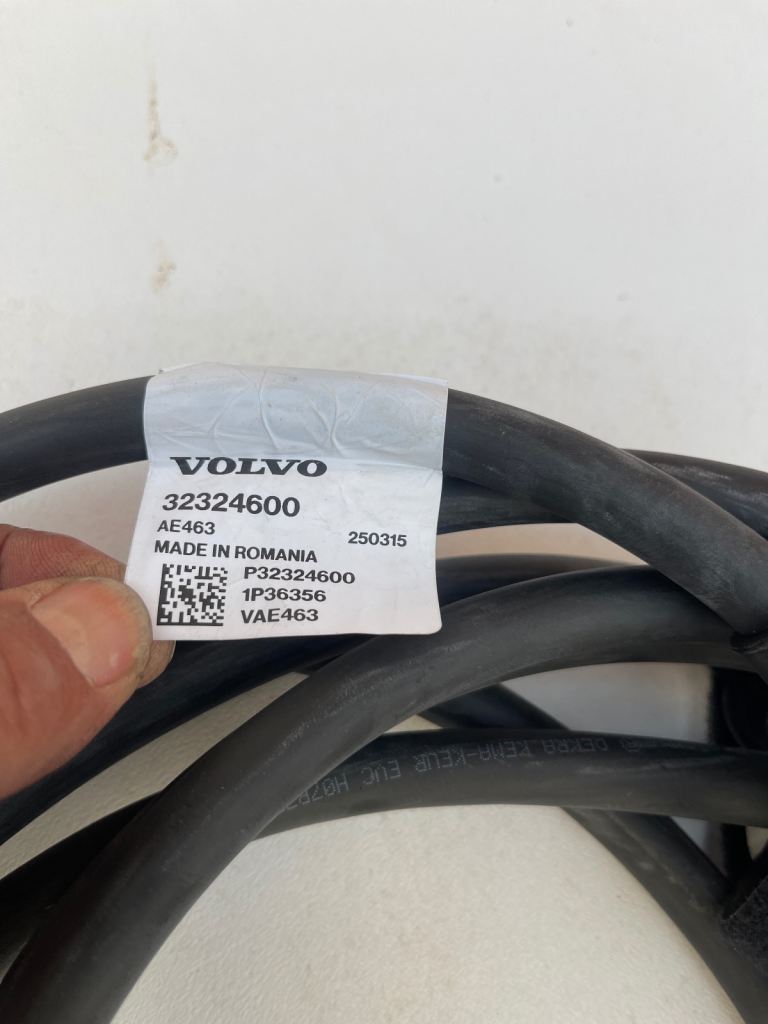 Volvo 2017 hybrid charger cable 