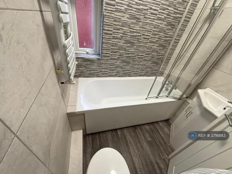 3 bedroom house in Taylors Road, Stretford, Manchester, M32 (3 bed) (#2716883)