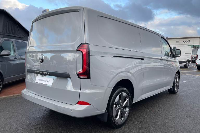 2025 Volkswagen Transporter 2.0 TDI 170PS Commerce Pro Van Auto-Tailgate Van DIESEL Automatic