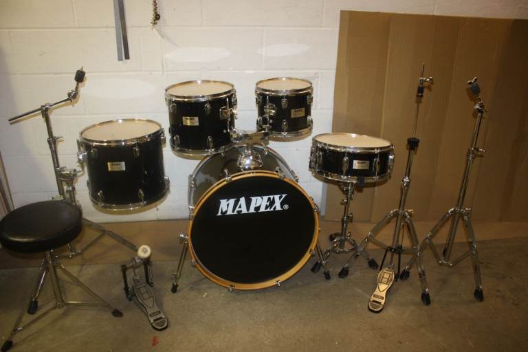 Mapex V Series Black 5 Piece Refurbished Drum Kit ~ 22in Bass ~ Hardware Included ~ £400 ono