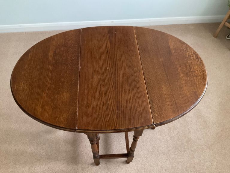 Vintage Dark Veneered Gate-leg Occasional Table