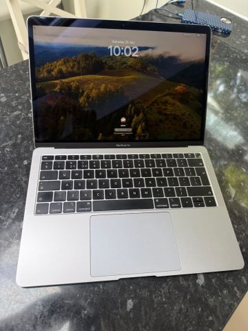 MacBook Air 2018 Space Grey 8gb RAM, 256Gb SSD - Excellent