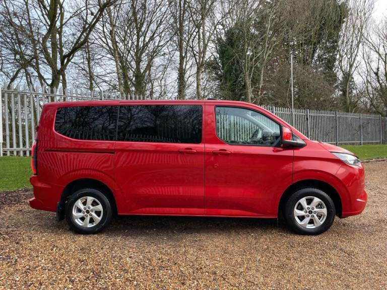  Ford Transit Custom 100kW 65kWh H1 Kombi Limited 9 Seater Auto Electric