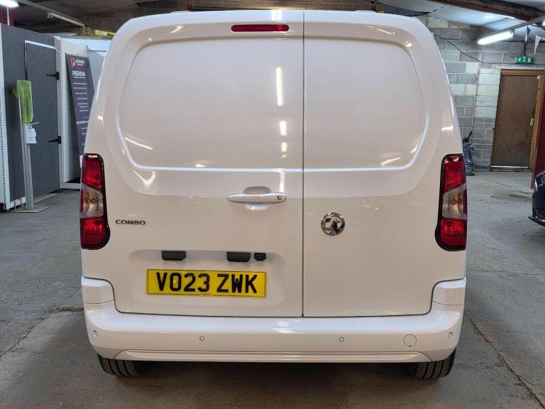 VAUXHALL COMBO 1.5 Turbo D 2300 Pro L1 H1 Euro 6 (s/s) 5dr 2023