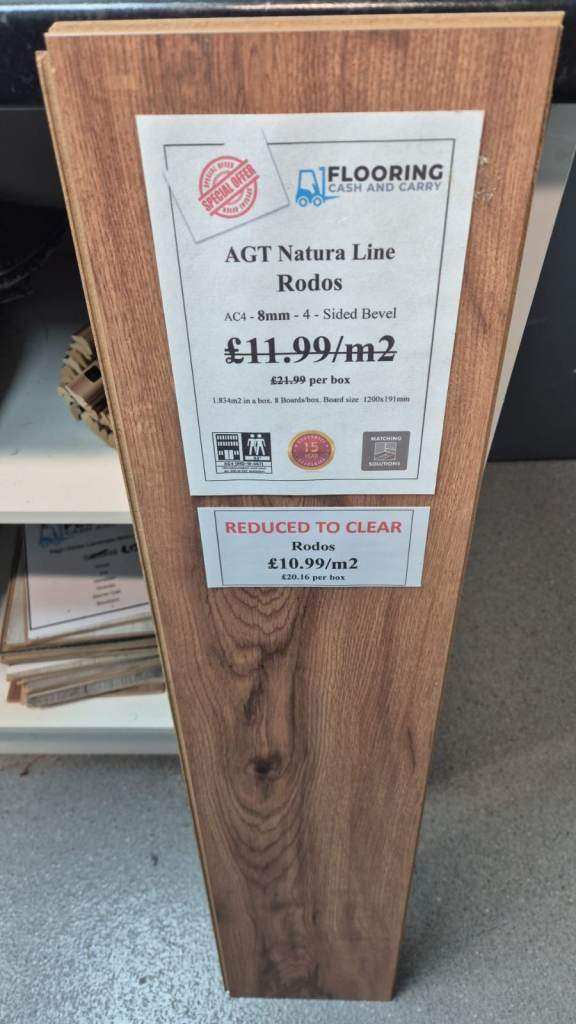 StepClick Smooth Akita Oak 7mm laminate Flooring CHEAPEST IN THE UK
