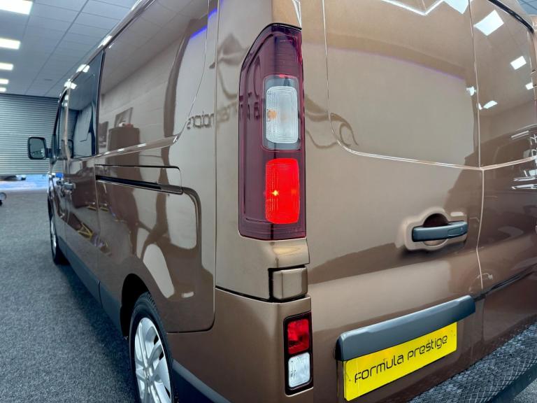 2020 Renault Trafic 2.0 dCi ENERGY 30 Sport Nav Crew Van LWB Euro 6 (s/s) 6dr WINDOW VAN Diesel M...