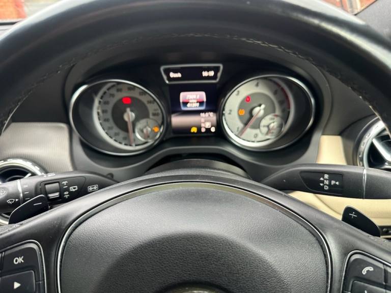 2015 Mercedes-Benz GLA GLA 200d Sport 5dr Auto ESTATE DIESEL Automatic