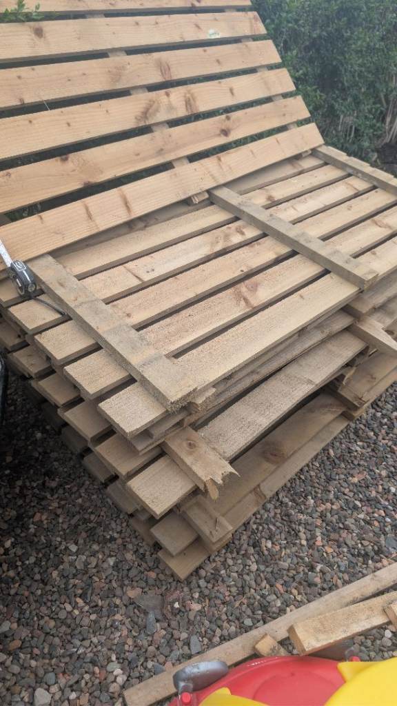 13 1m 6ft fence panels