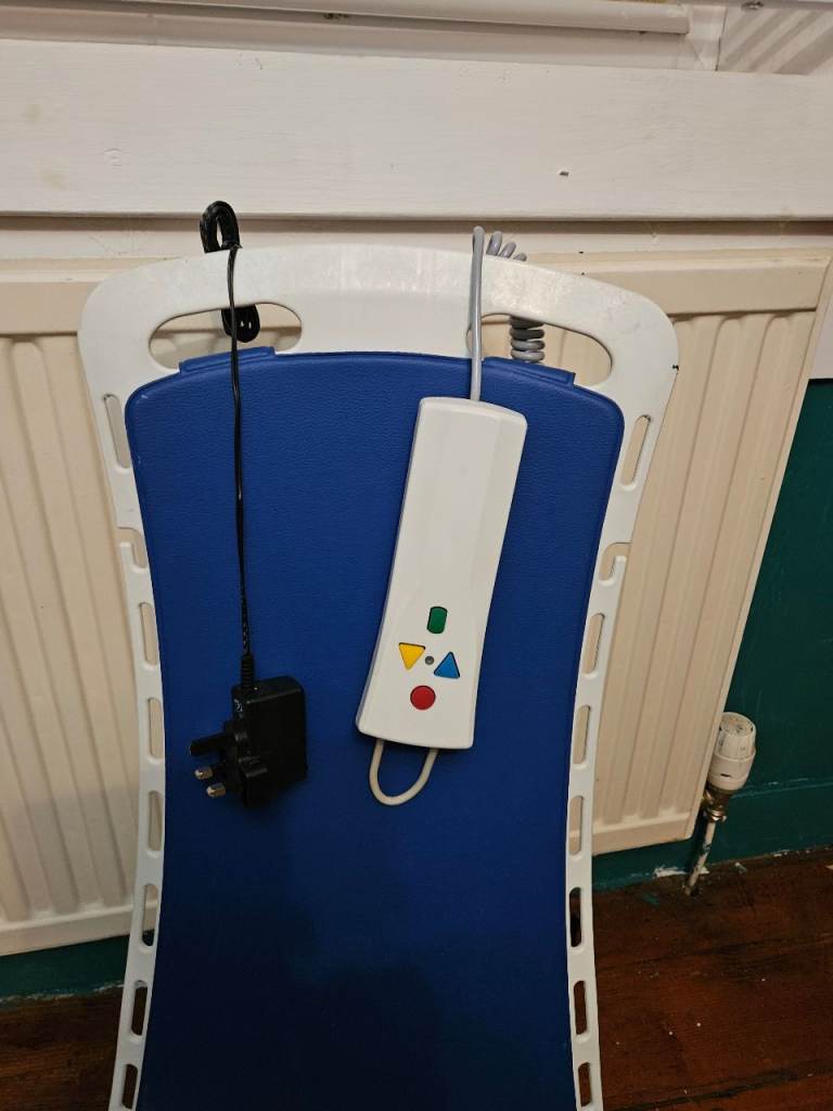 NRS Healthcare Bellavita Bath Lift - Ergonomic Design