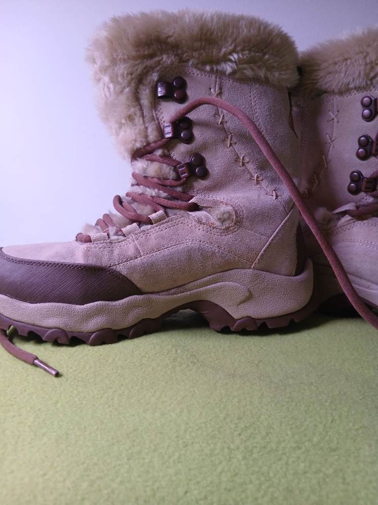 Hi-tec snow boots adults 7 pick up only