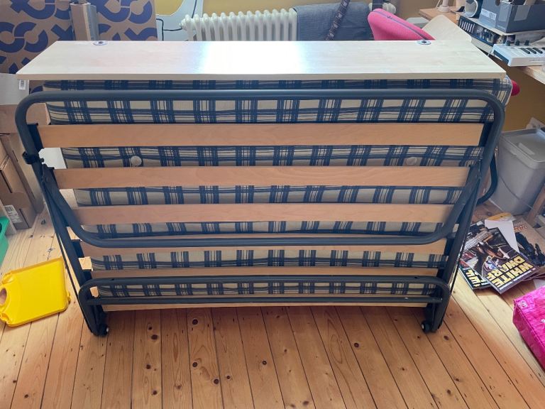 Free Folding Guest Bed with Mattress – Plaid Pattern, Good Condition