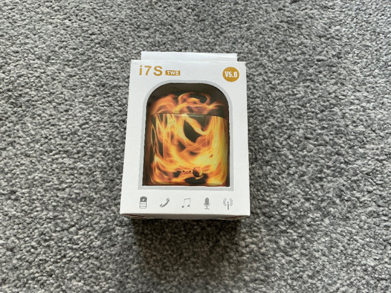 New i7s-TWS Fire Patterned Wireless Earphones Earbuds + Charging Case & USB Charging Cable