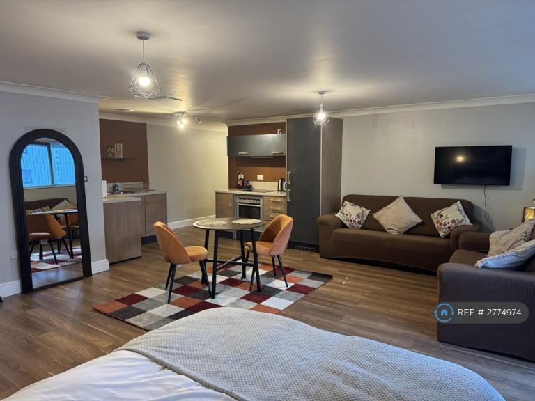 Studio flat in Francis Road, Birmingham, B16 (#2774974)