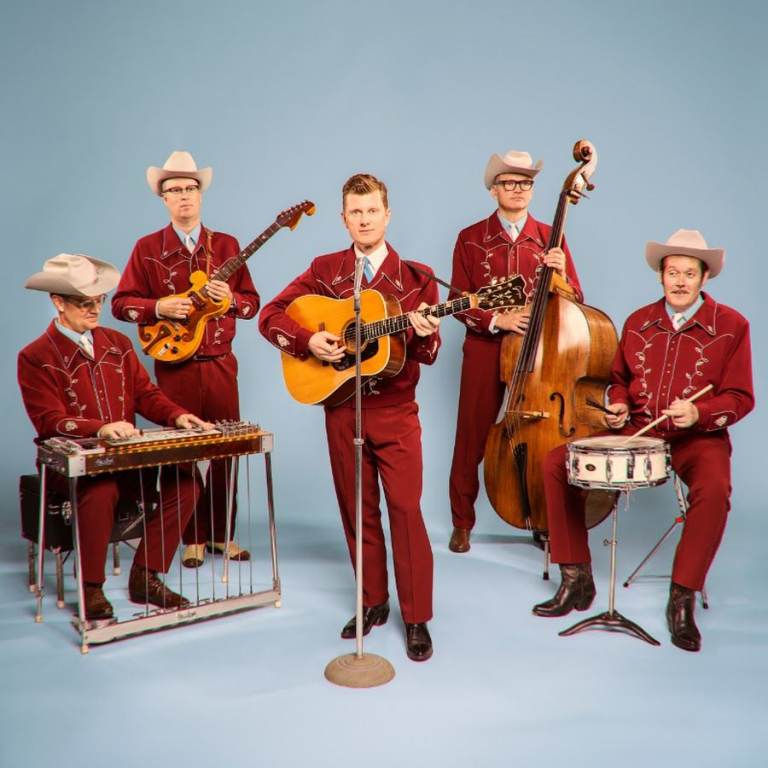 Country/Bluegrass Guitar Player Wanted