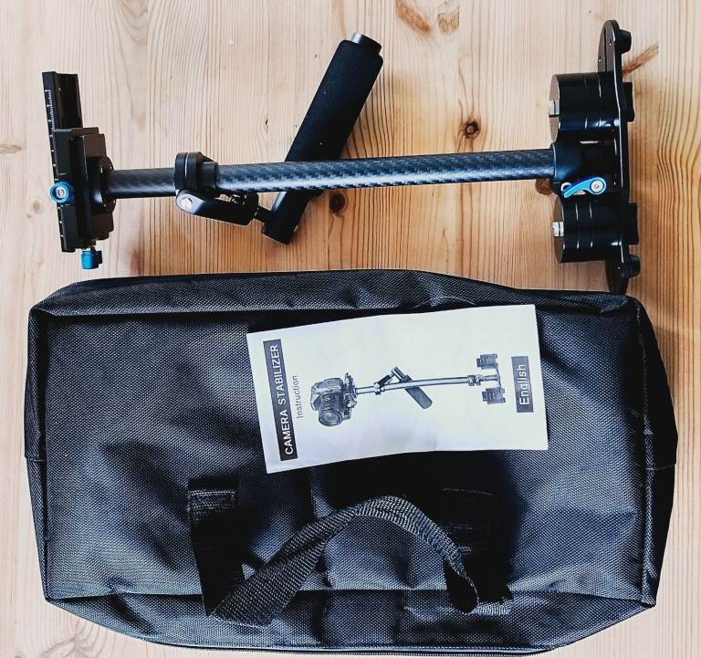 Neewer Camera Stabilizer – Carbon Fibre, As Good As New