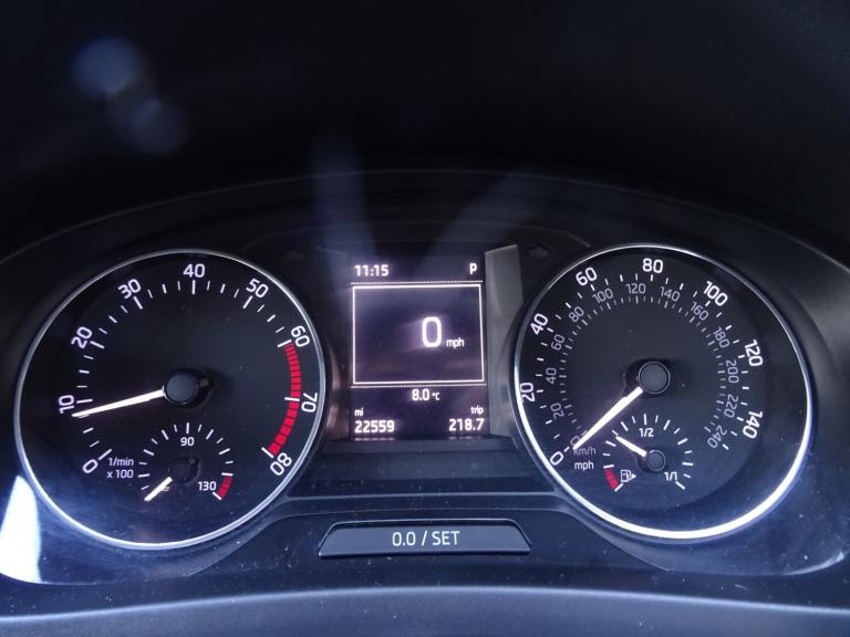 2015 Skoda Rapid 1.4 TSI 125 SE 5dr DSG Automatic **LOW MILEAGE*ONLY 22000 MILES FROM NEW** HATCH...