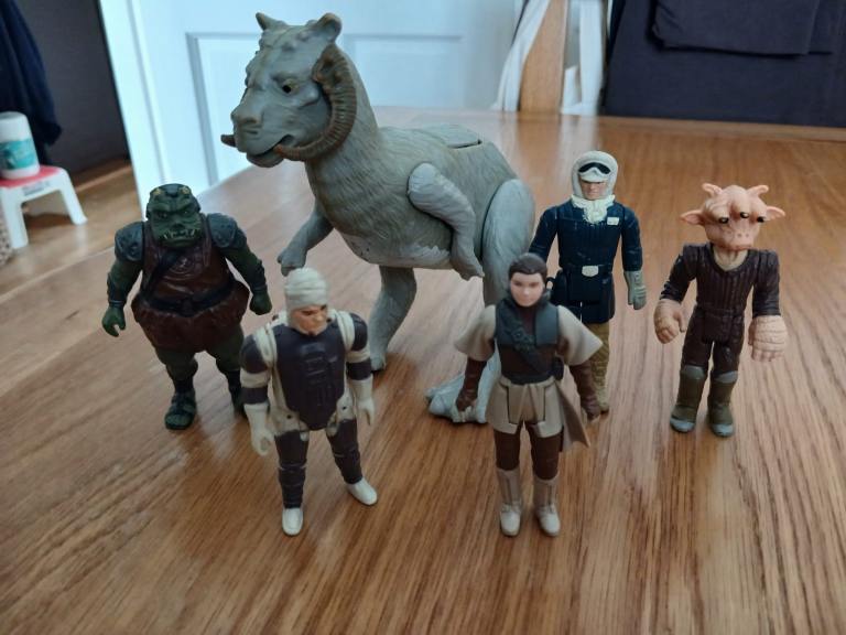 Vintage Star Wars Action Figures & Tauntaun