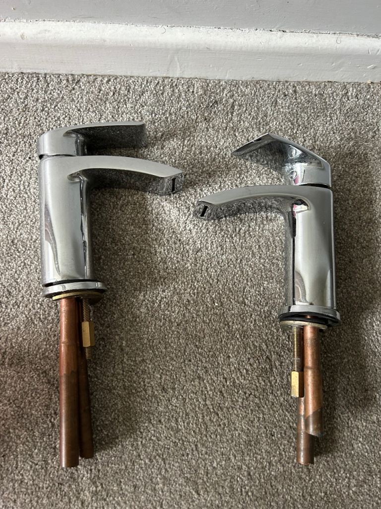 Pair of Modern Chrome Mixer Taps – Good Condition