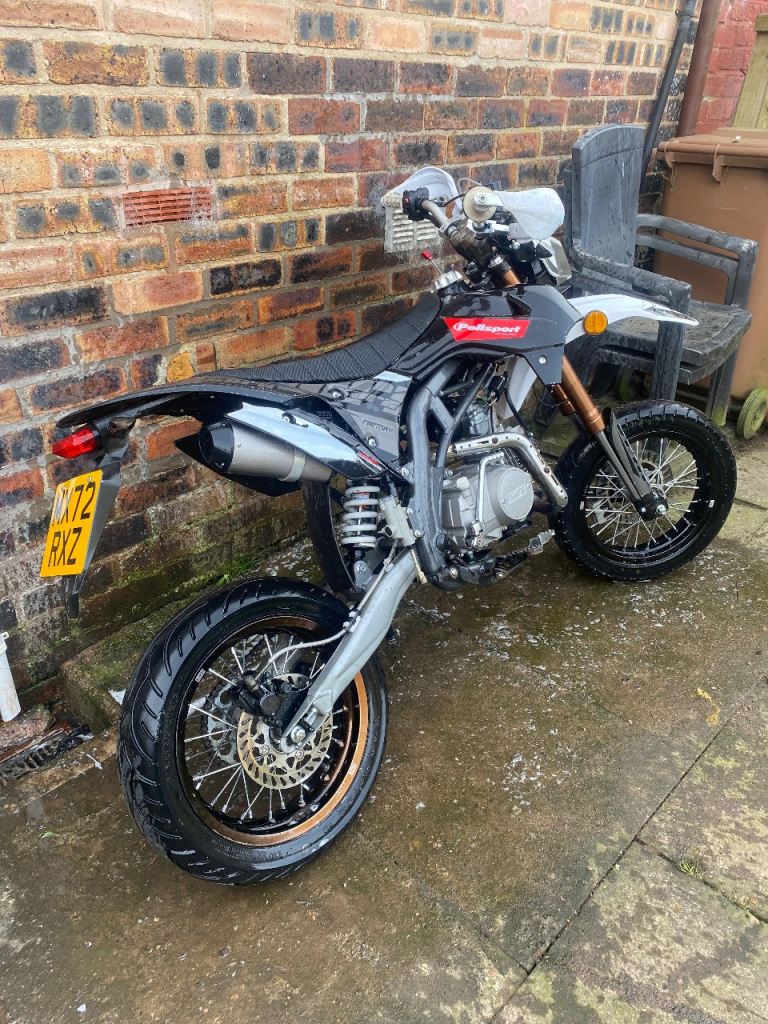 125 road legal pitbike 