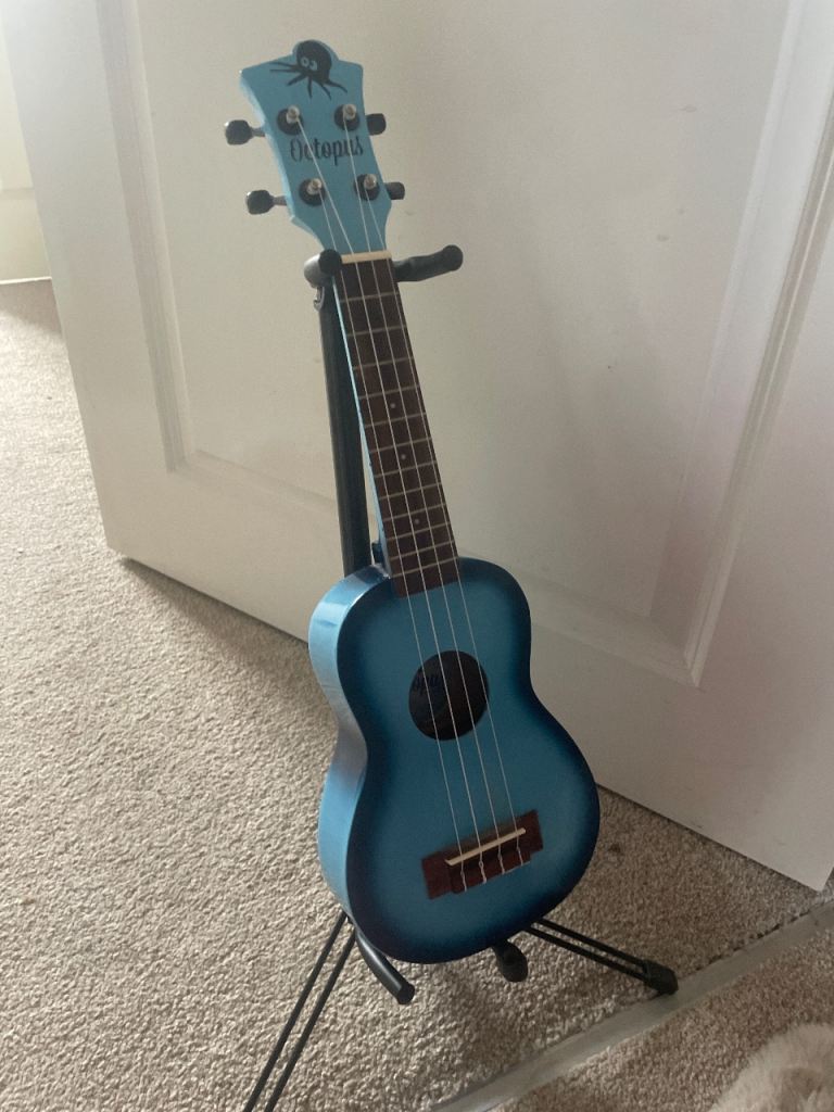 Octopus Blue Ukulele with Stand – Good Condition